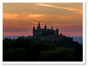 Burg Hohenzollern tijdens de zonsondergang