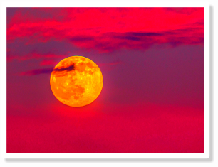De maan net na zonsopgang